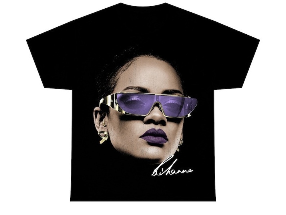 RIHANNA T-SHIRT